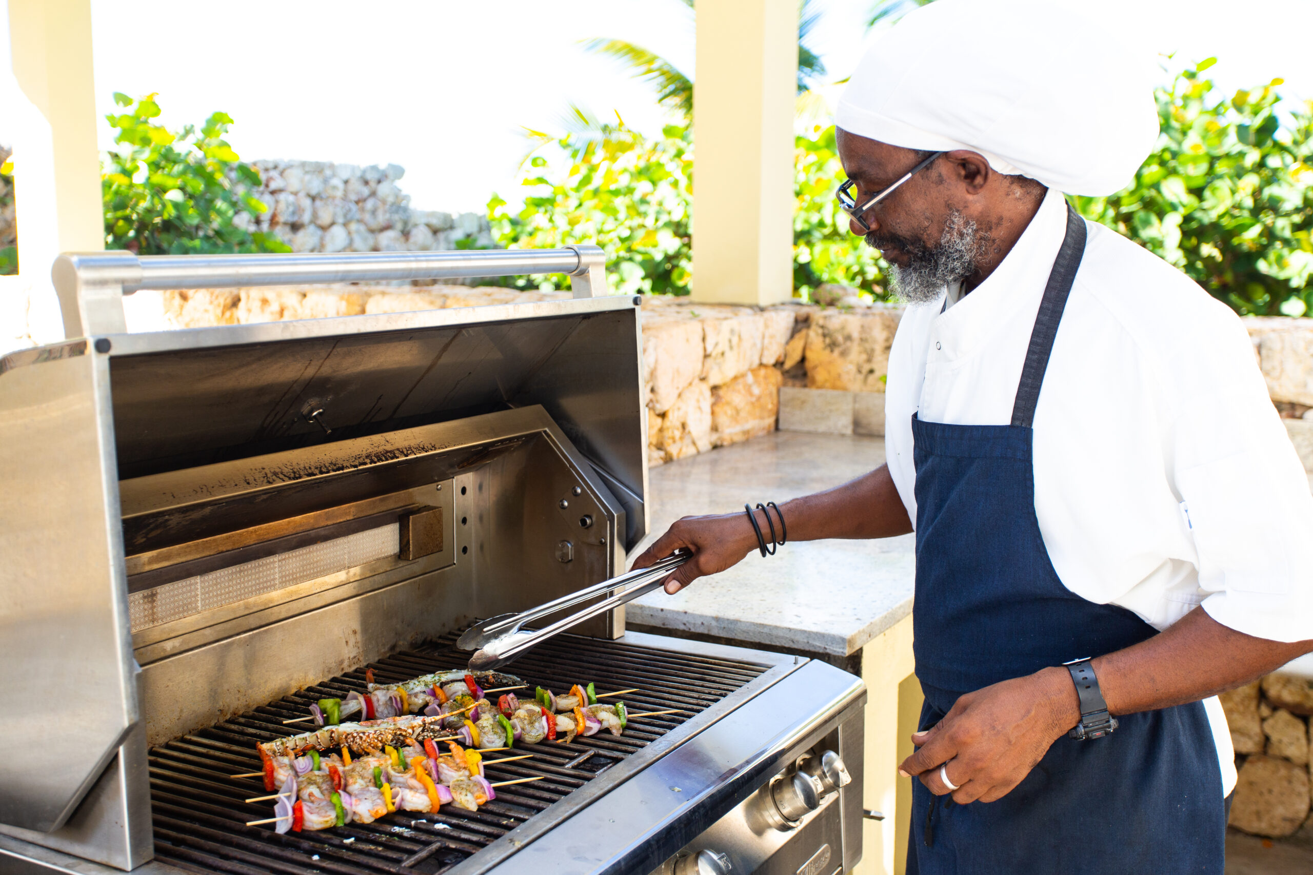 Enjoy a beachside BBQ - Long Bay Villas 