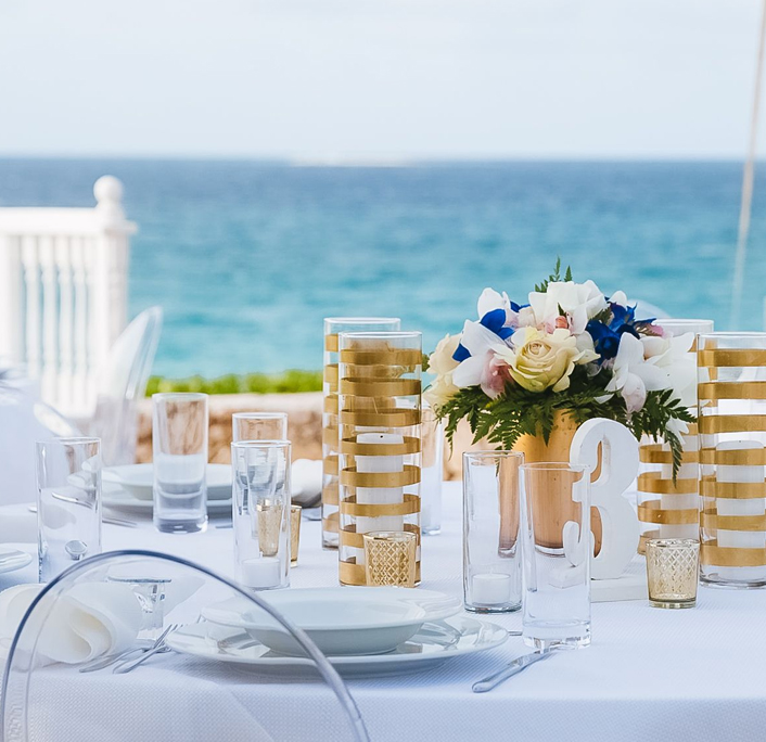 hotelongbay-elevateyourstay-included-services-event-coordination-6154c9c7f32f9 Table Decoration